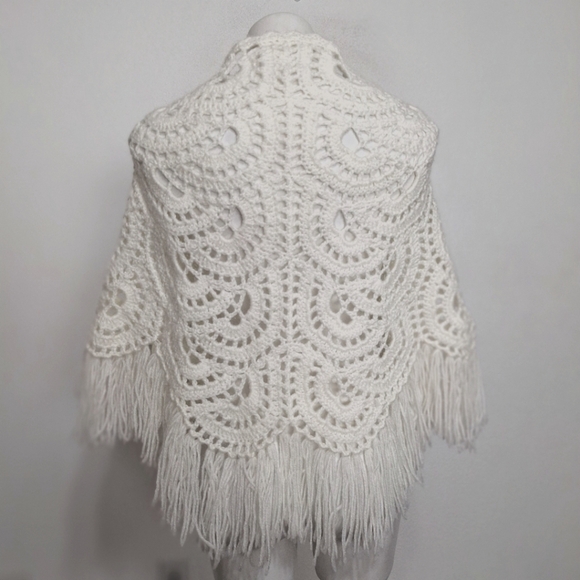 Off White Handmade Crochet Boho Bohemian Y2K Retro Fringe Shawl/Wrap One Size - Picture 9 of 14